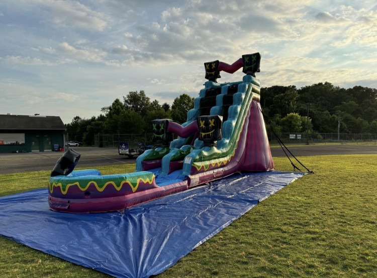 Game on! Inflatable Slide